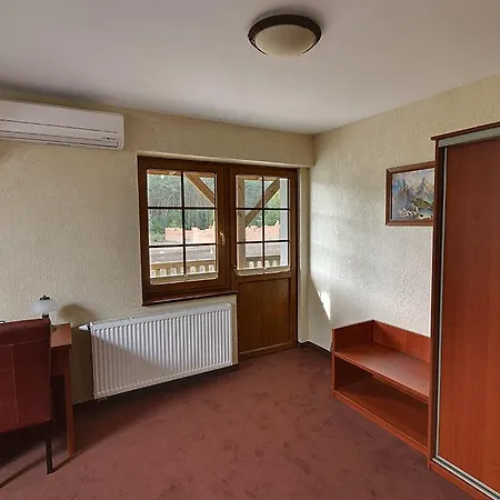 Nowy Folwark Na Skraju Lasu Pensjonat 3*